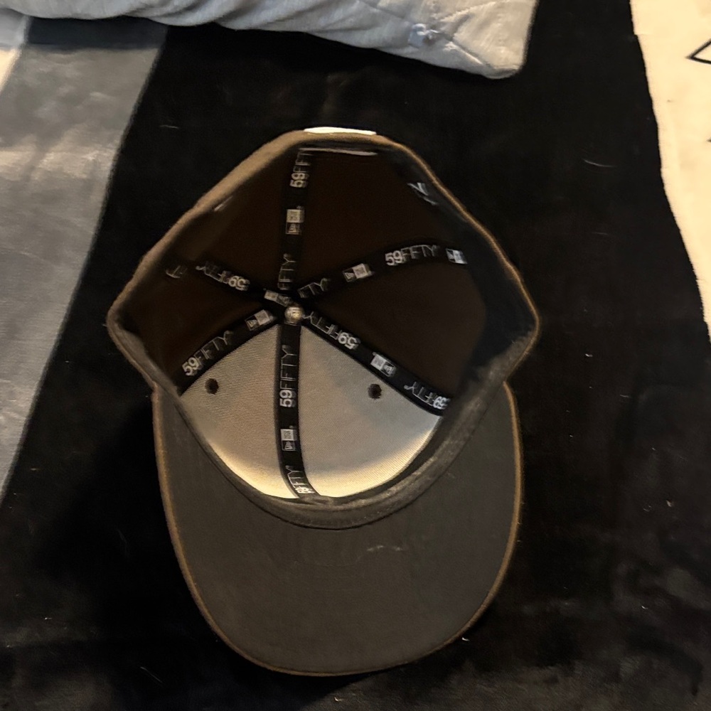 New Era San Diego Padre hat - Picture 3 of 5